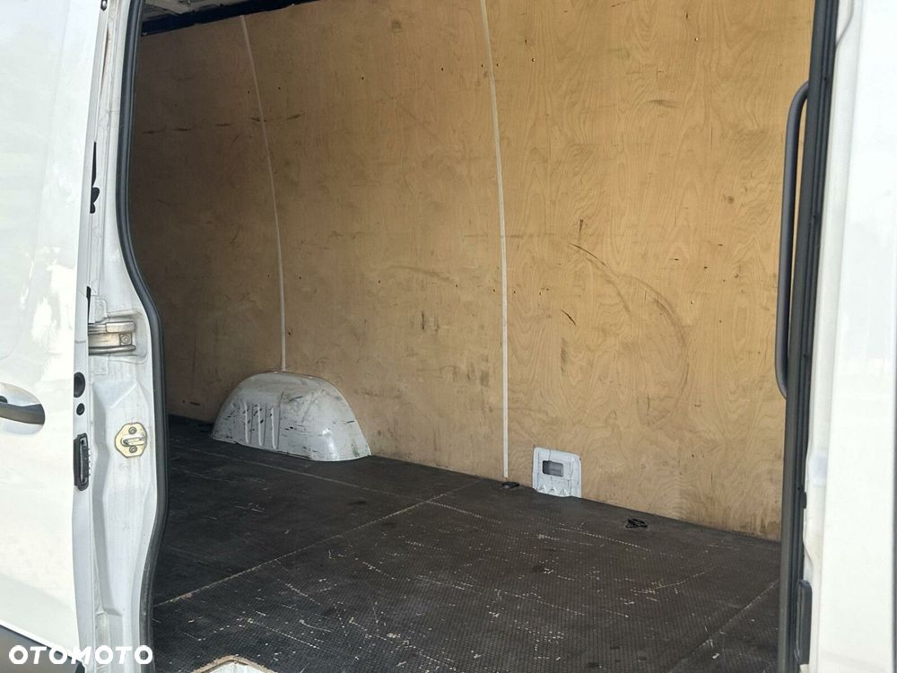 Mercedes-Benz Sprinter FURGON - 12