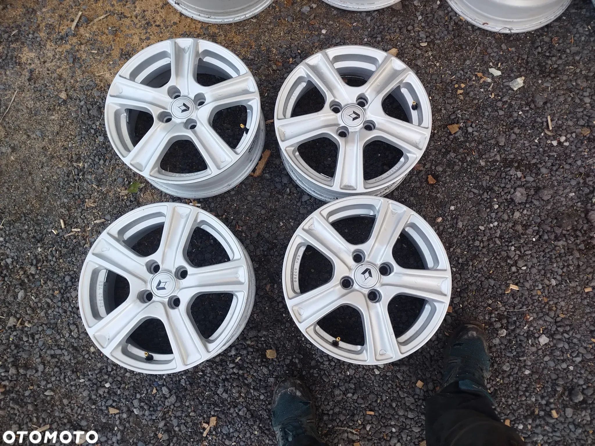 Felgi Aluminiowe Renault Twingo  dwie szerokość 5x15 i 5,5x15 Cali 4x100 Super stan - 1