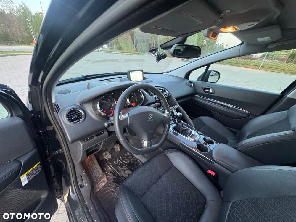 Peugeot 3008 155 THP Premium - 3
