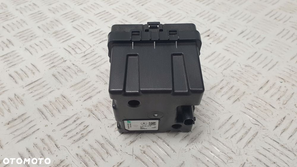mercedes moduł generator dźwięku niskotonowy a2239016902 - 3