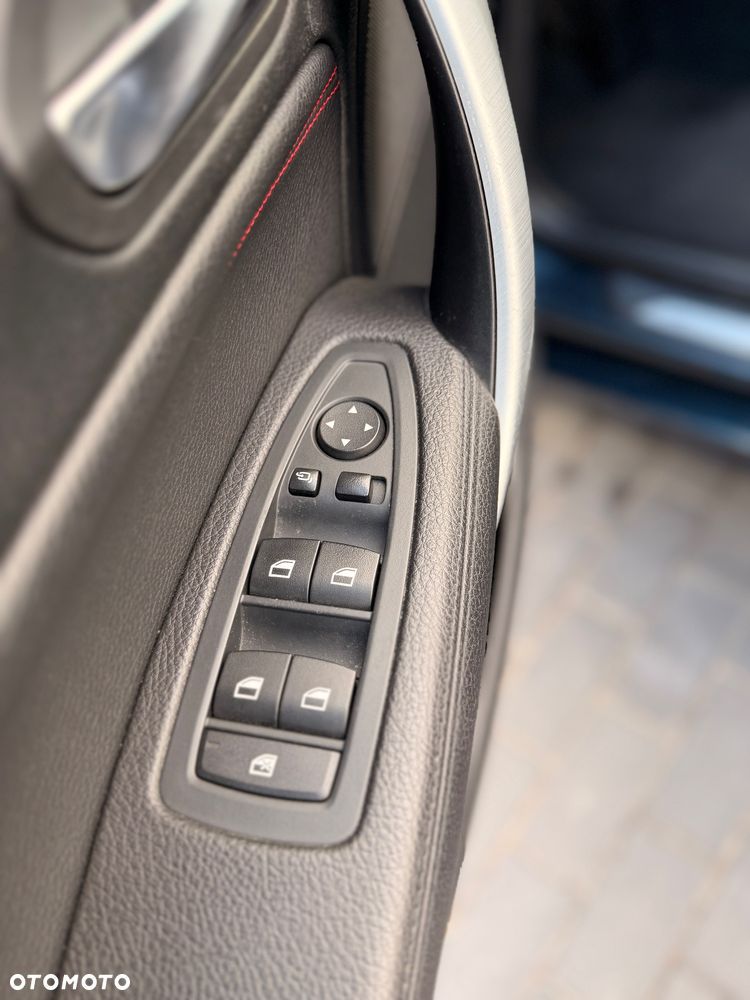 BMW Seria 1 116d Sport Line - 12