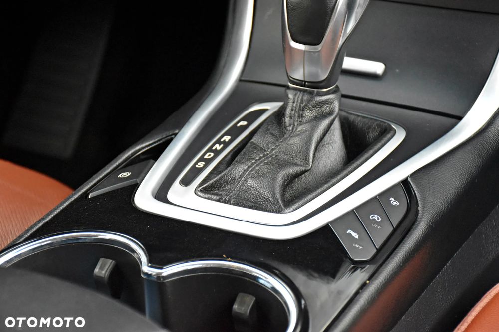 Ford Edge 2.0 TDCi Twin-Turbo 4WD Titanium - 35