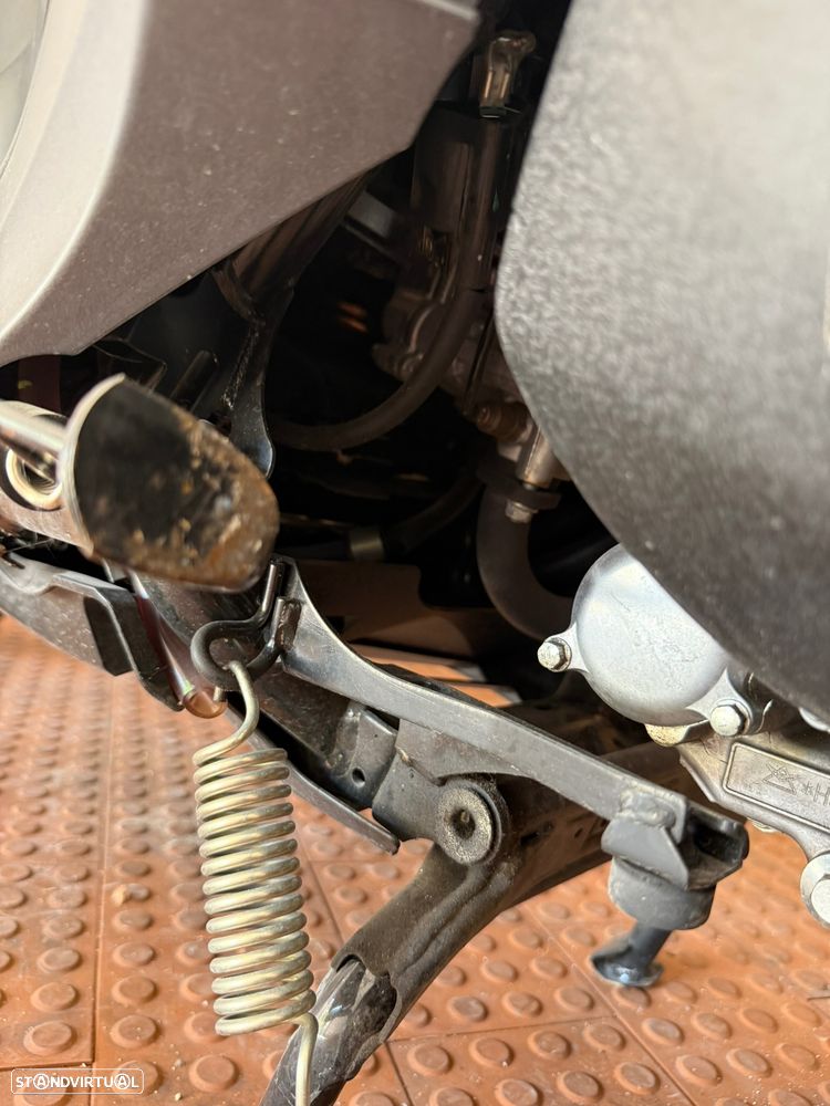 Yamaha X-Max - 6