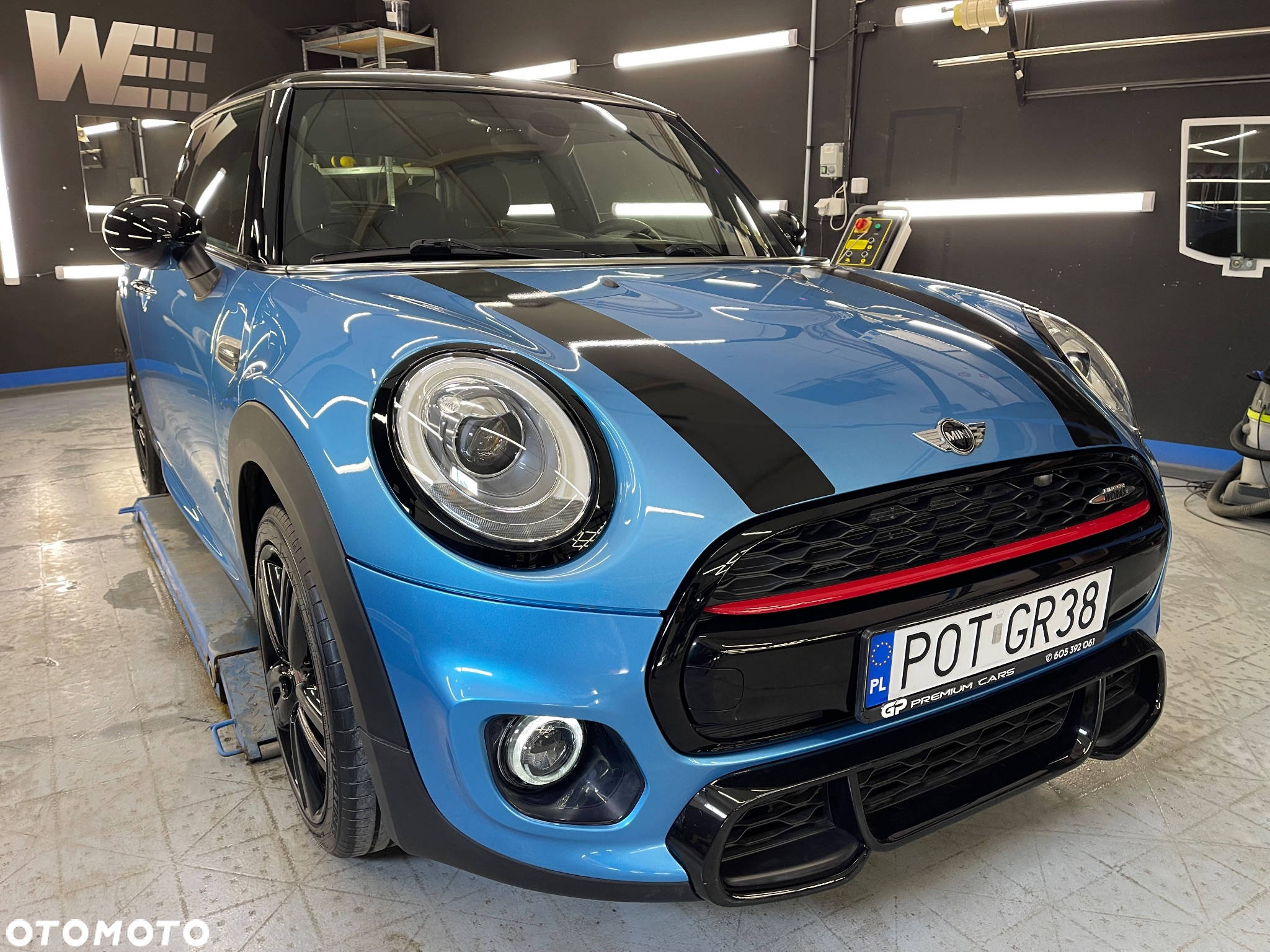 MINI Cooper John Works Trim - 13