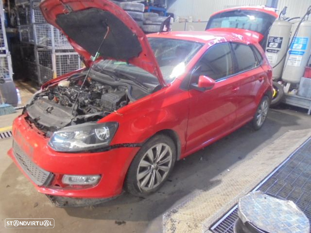 Carro MOT: CAYA CXVEL: KFK VW POLO 5 2009 1.6TDI 75CV 5P VERMELHO DIESEL - 2