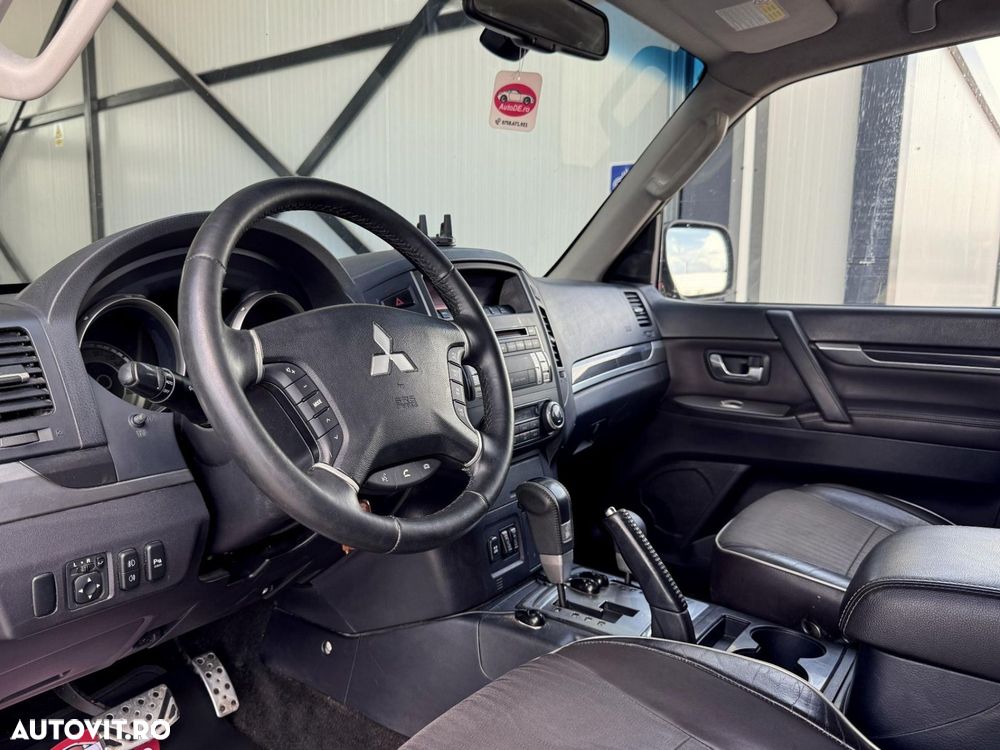 Mitsubishi Pajero - 6