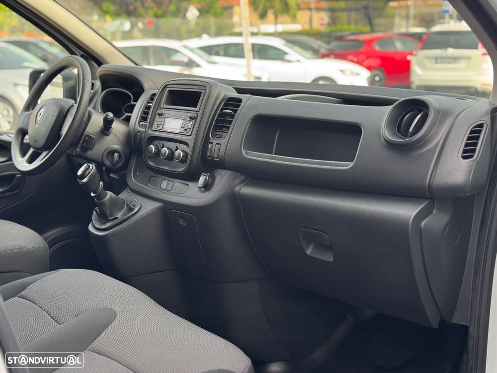 Renault Trafic 2.0 DCI Longa C/IVA DEDUTIVEL - 14