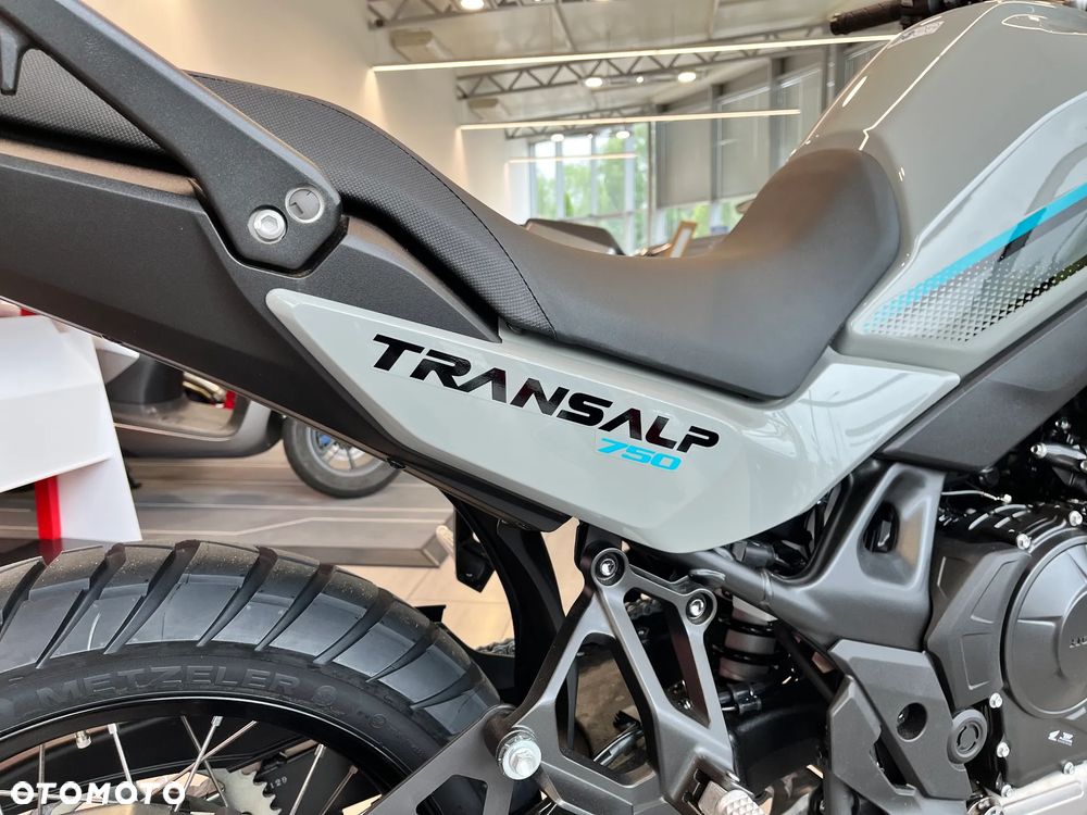 Honda Transalp - 21