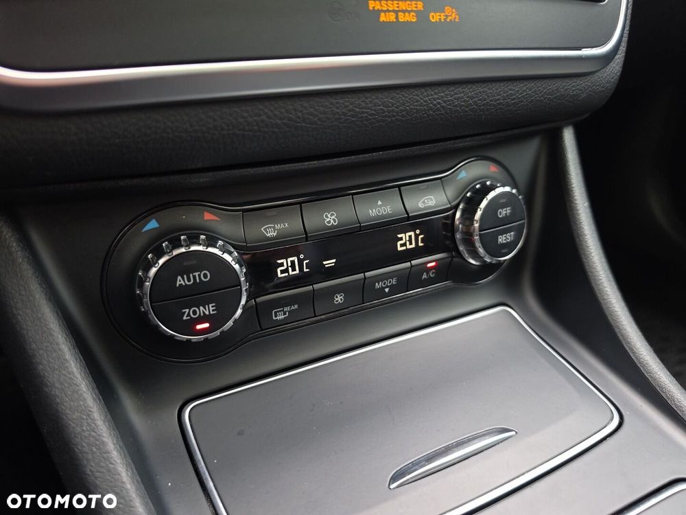 Mercedes-Benz GLA 220 4-Matic - 18