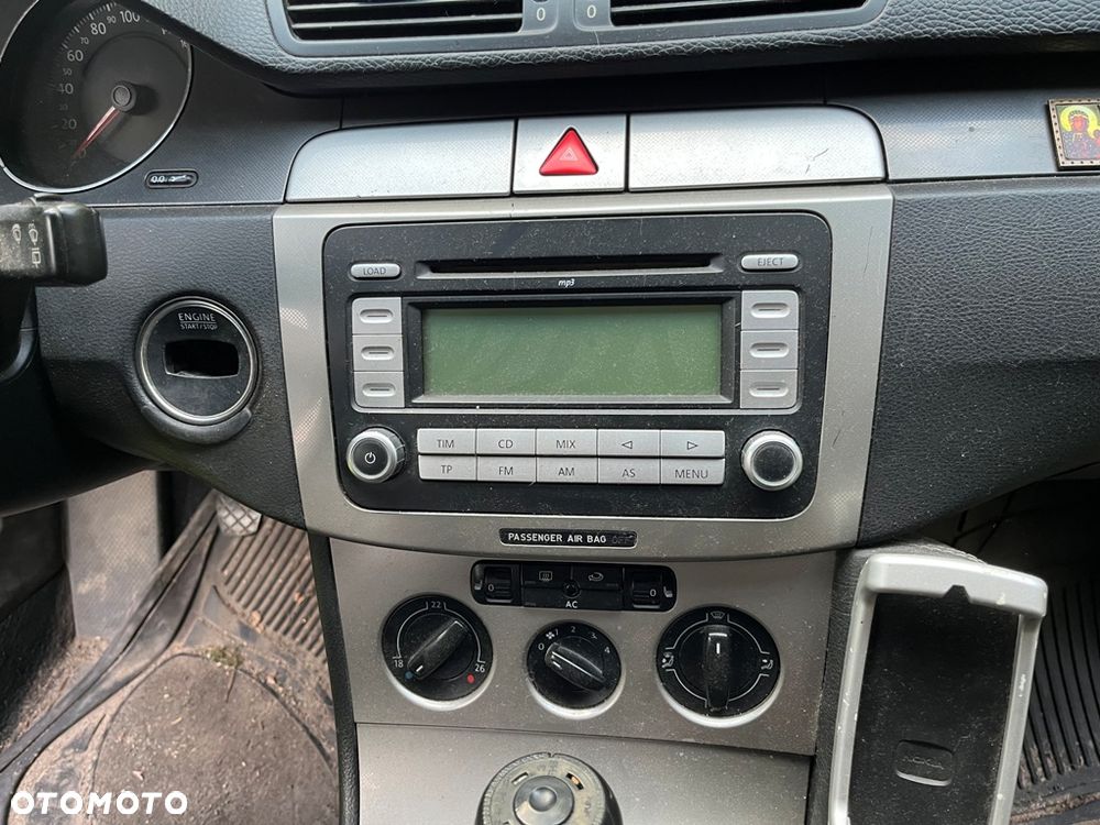 Volkswagen Passat - 12