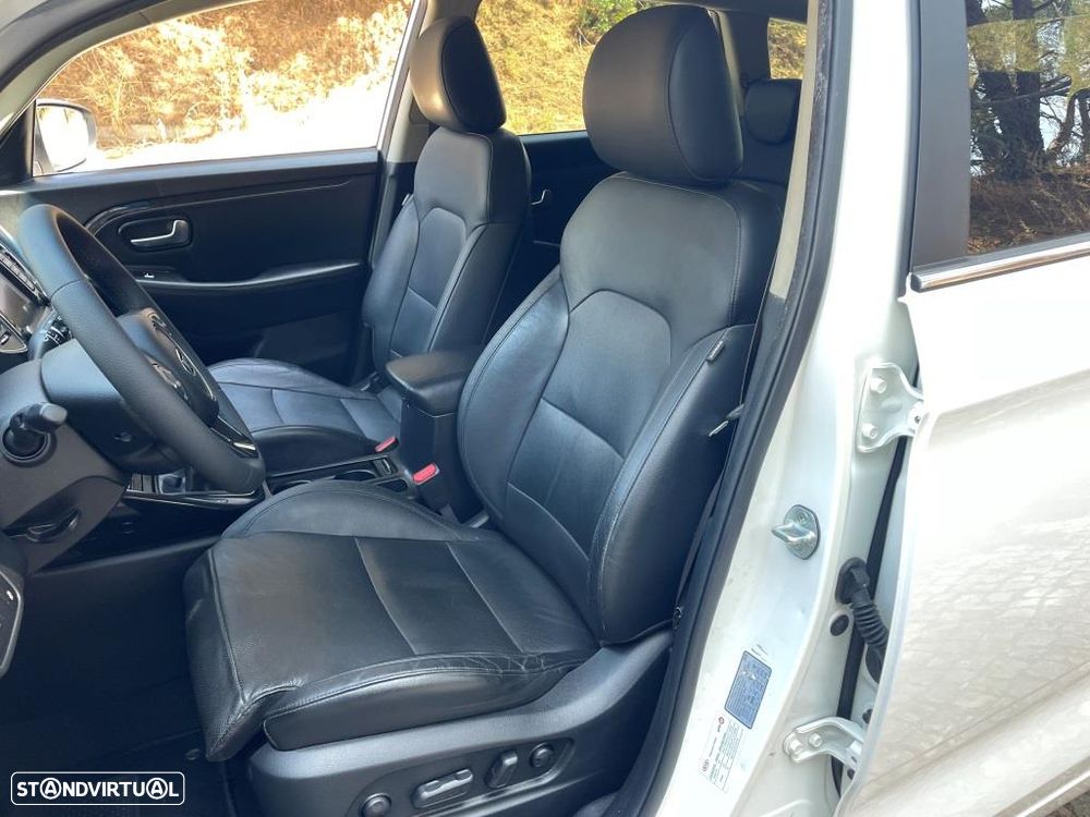 Kia Carens 1.7 CRDi ISG TX - 23