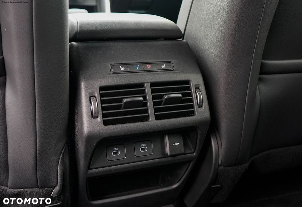 Land Rover Discovery Sport - 32