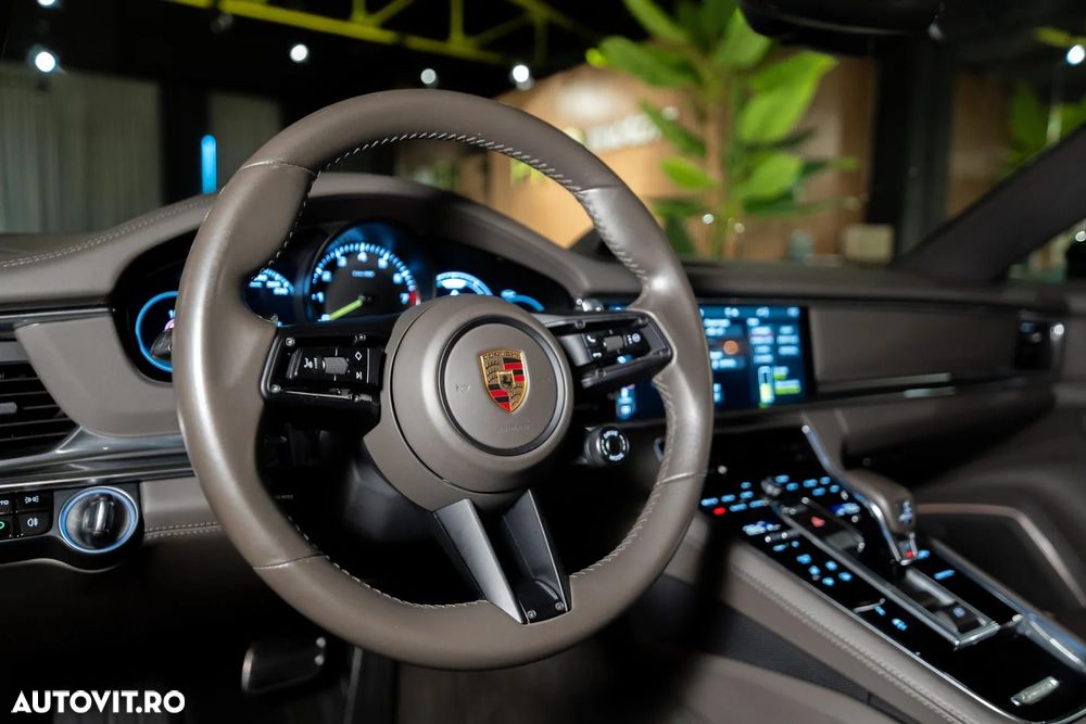 Porsche Panamera - 12