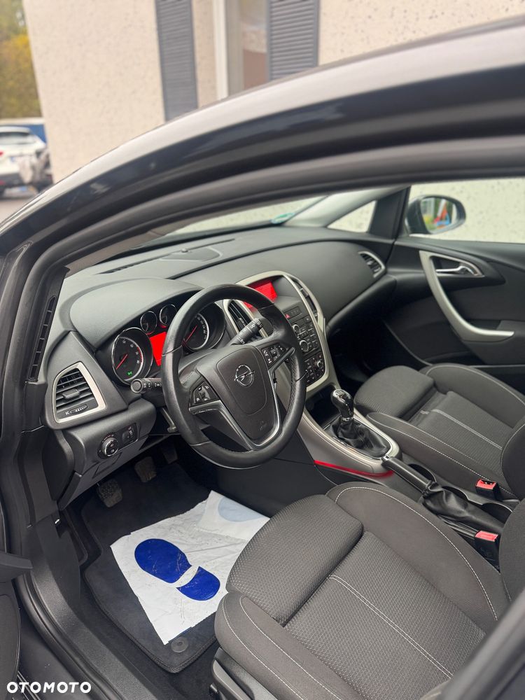Opel Astra 1.4 Turbo Exklusiv - 18
