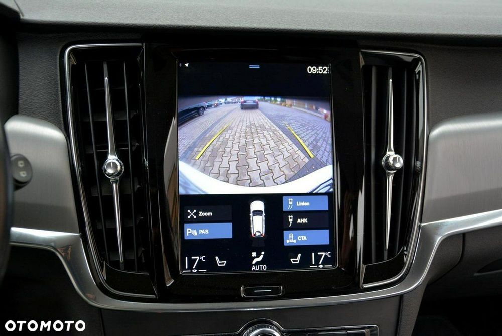 Volvo V90 D3 Momentum Pro - 27