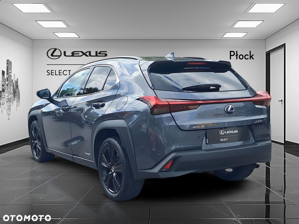 Lexus UX - 3