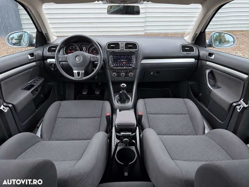Volkswagen Golf 2010 photo 5