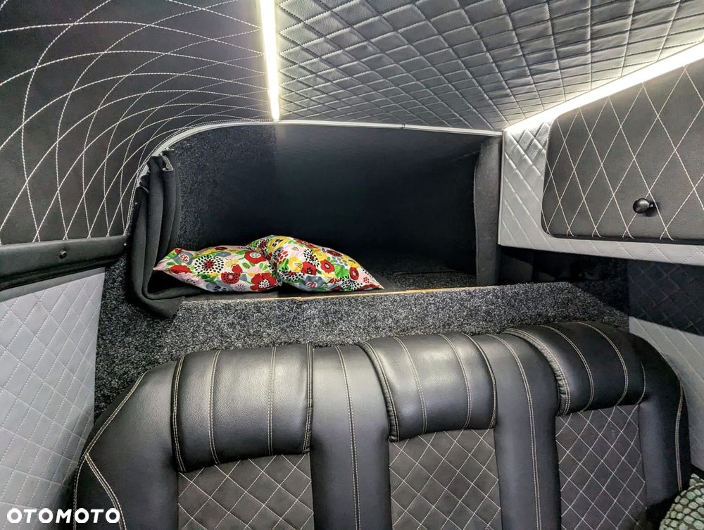 Mercedes-Benz Sprinter - 16