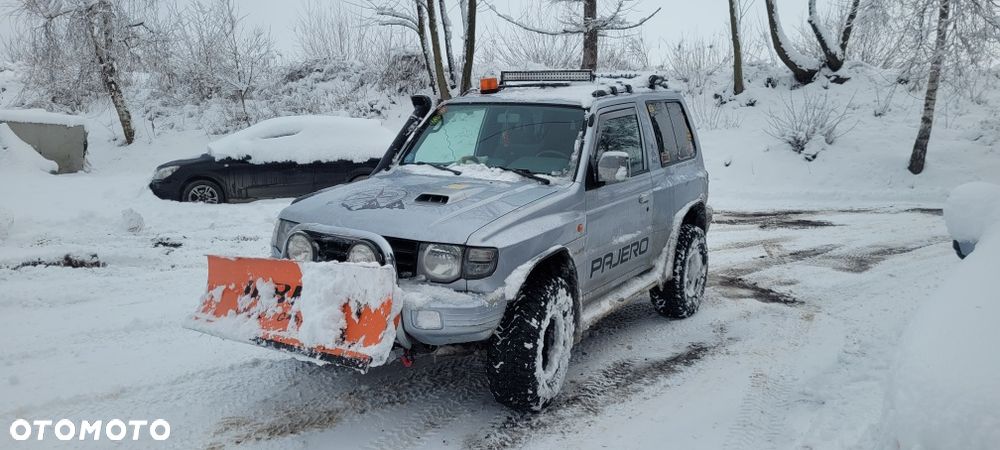 Mitsubishi Pajero - 4