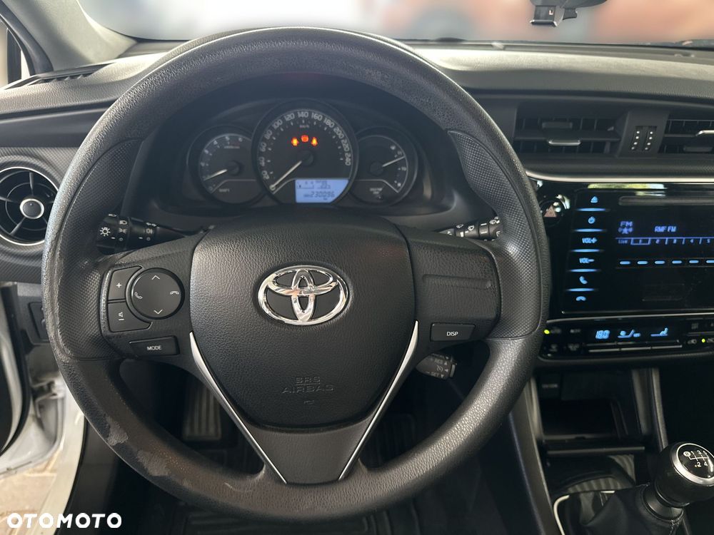 Toyota Auris 1.4 D-4D Active - 18