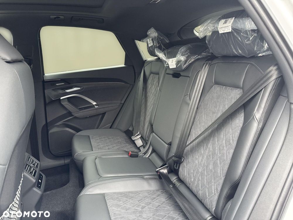 Audi Q5 Sportback - 14