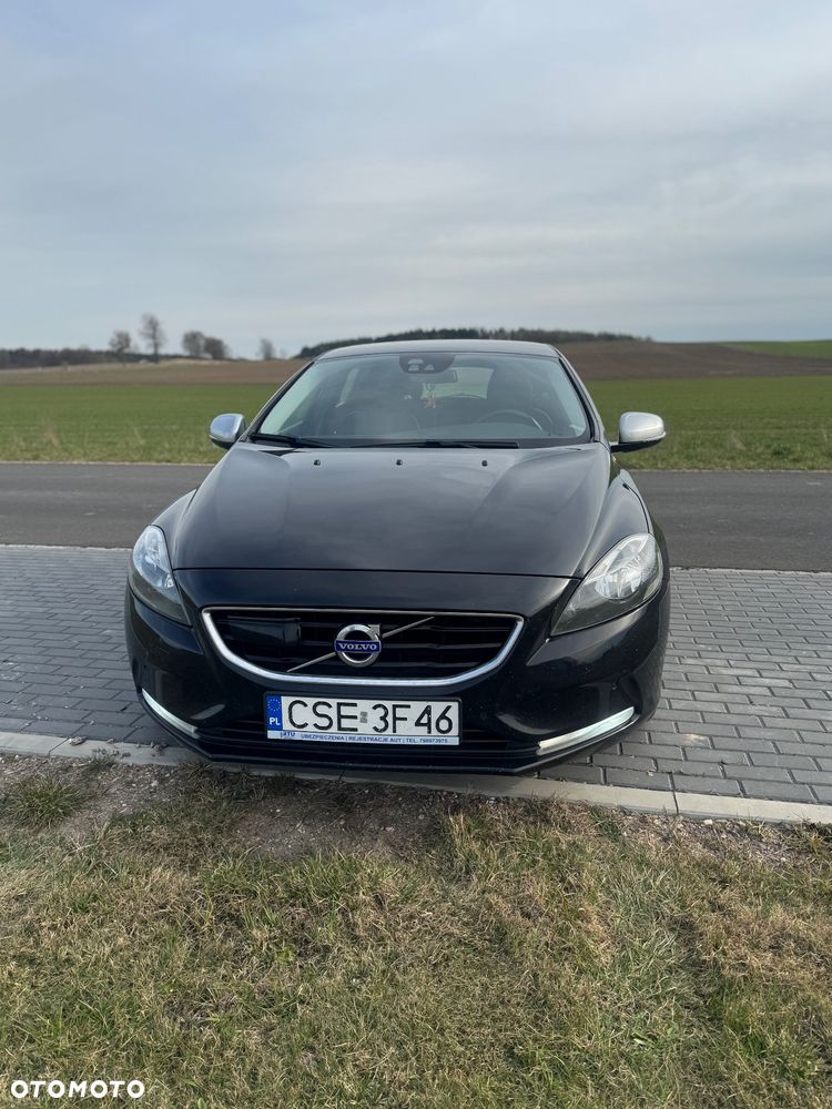 Volvo V40 D3 R-Design - 1