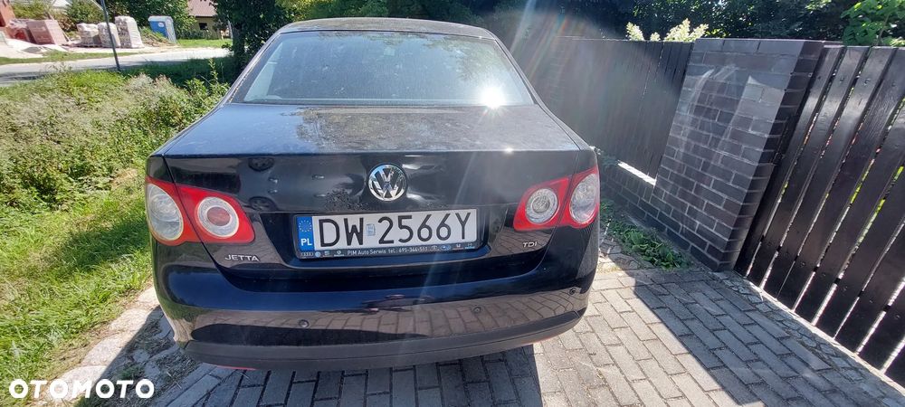 Volkswagen Jetta 1.9 TDI Comfortline - 14