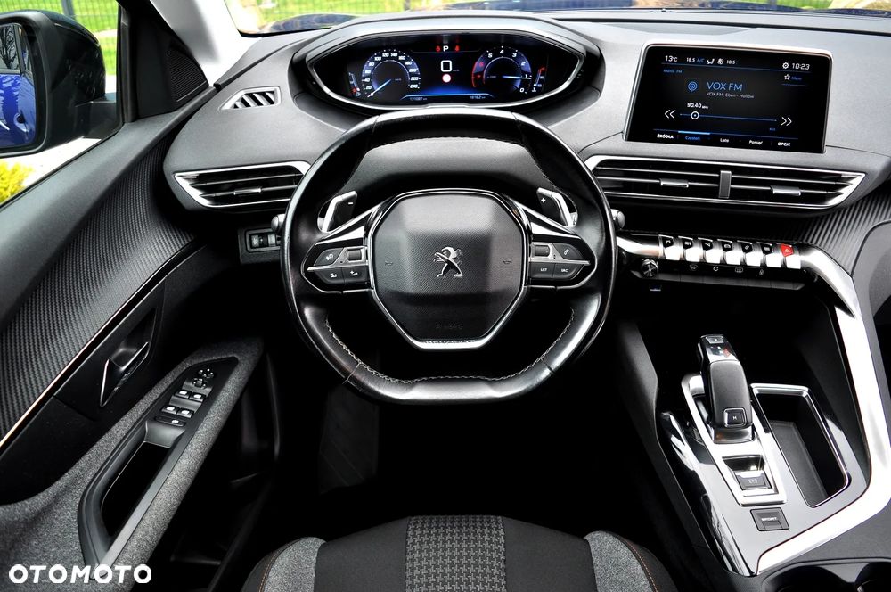 Peugeot 3008 1.2 PureTech Allure S&S EAT8 - 23