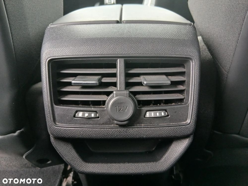 Peugeot 3008 1.2 PureTech Allure S&S EAT6 - 22