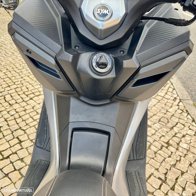 Sym Cruisym 300 - 15