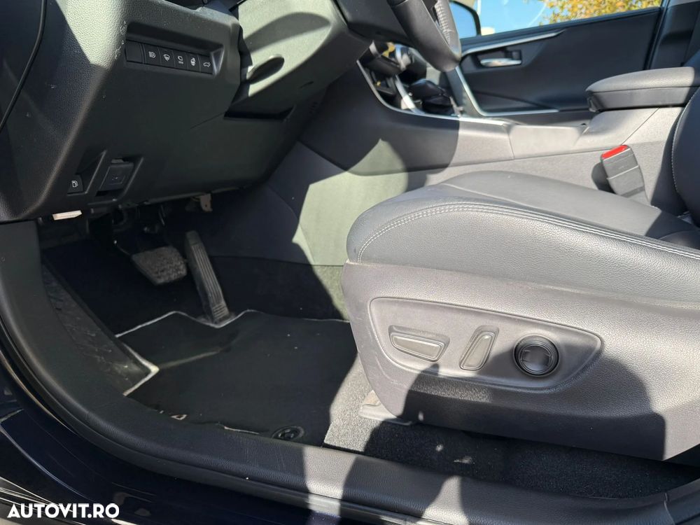 Toyota RAV4 2.5 Hybrid VVT-iE 4x4 Luxury - 13