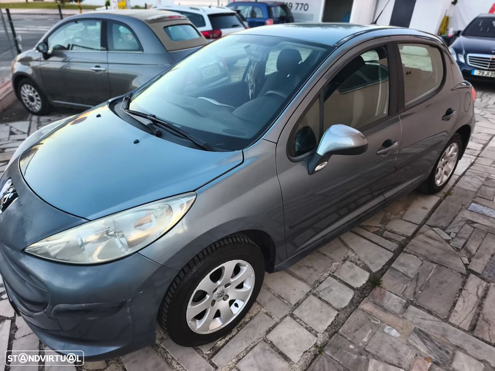 Peugeot 207 1.4 HDi Premium - 26