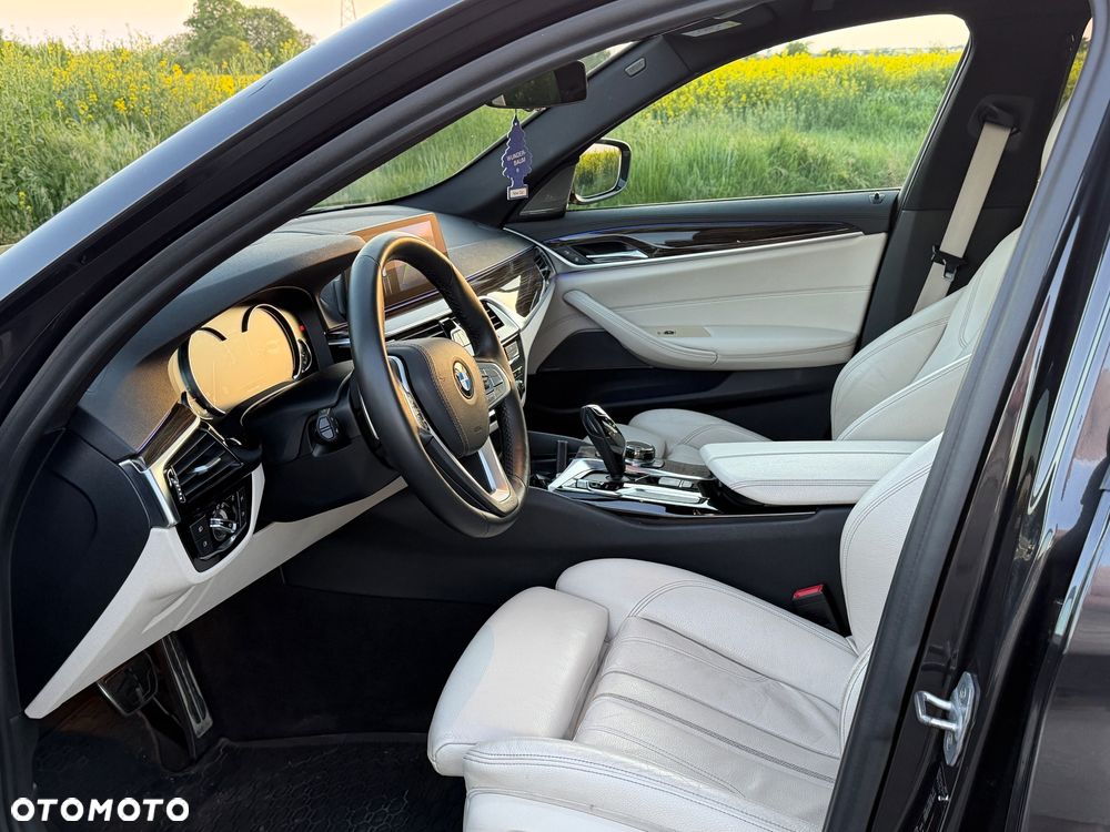 BMW Seria 5 520d xDrive M Sport sport - 7