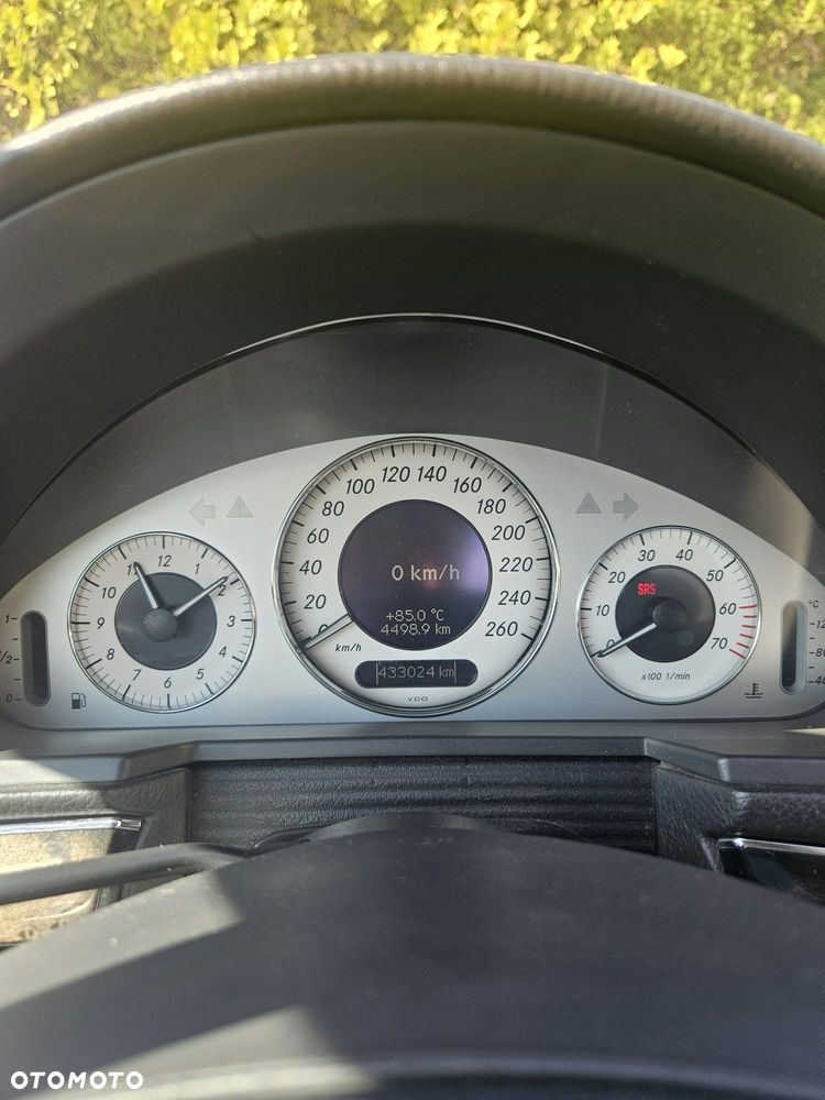 Mercedes-Benz Klasa E 500 4-Matic Avantgarde - 30