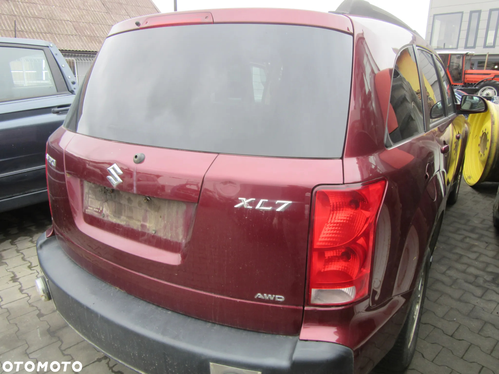KANAPA FOTELE BOCZKI SKÓRA 7 OSÓB Suzuki XL7 2007 Wszystkie części - 10