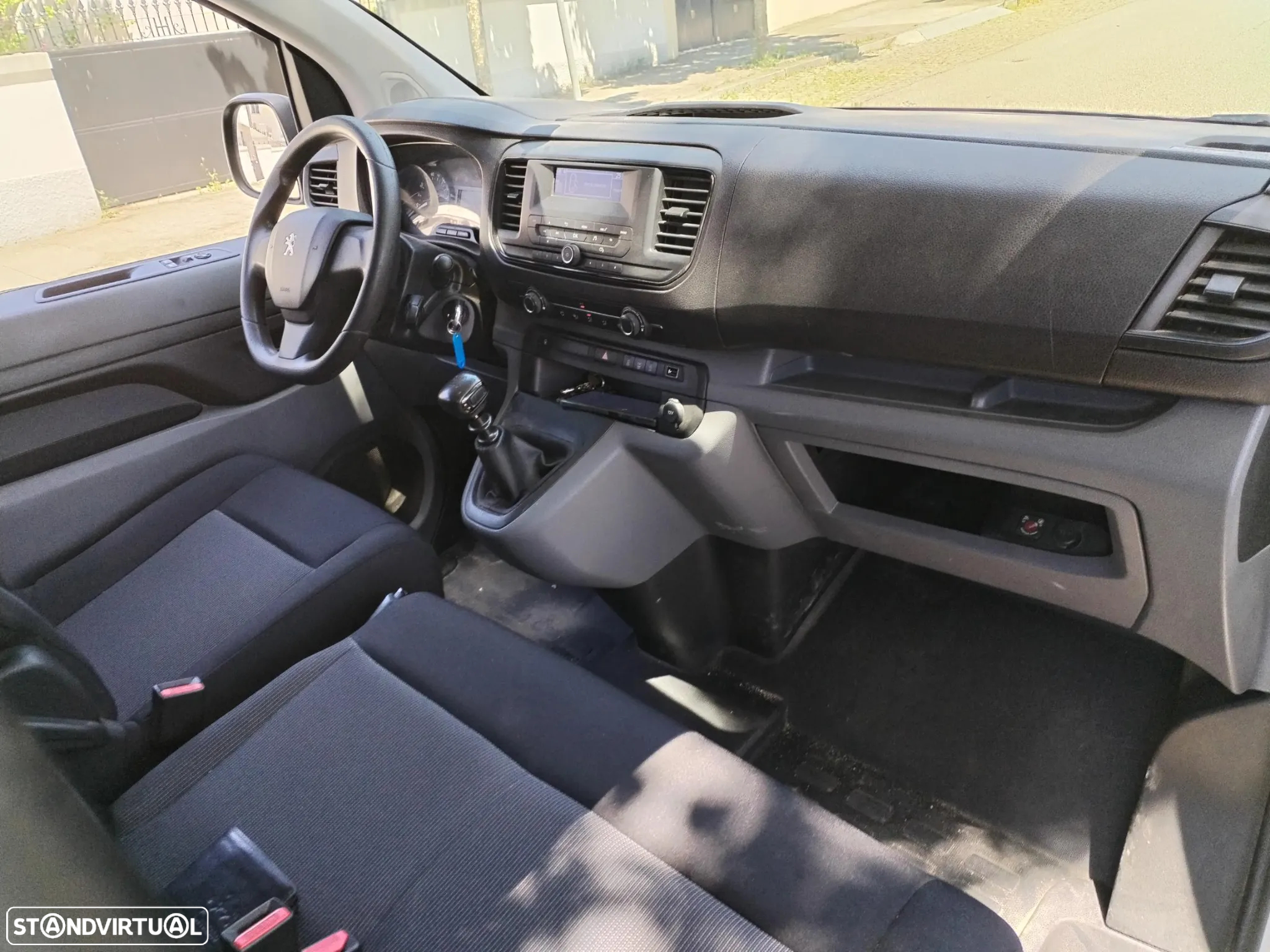Peugeot Traveller 1.5 BlueHDi L2H1 Business Standard - 6