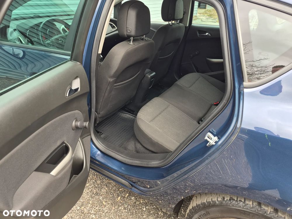 Opel Astra 1.4 T Enjoy - 16