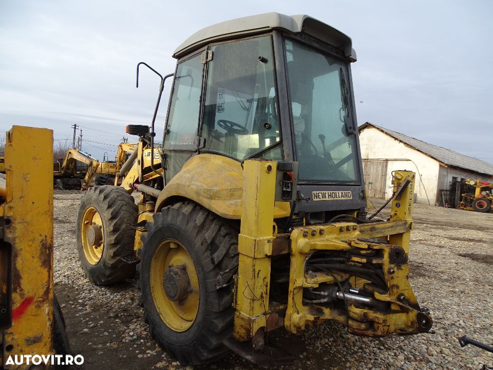 Dezmembrez buldoexcavator New Holland LB 110-115 , din  2007 - 1