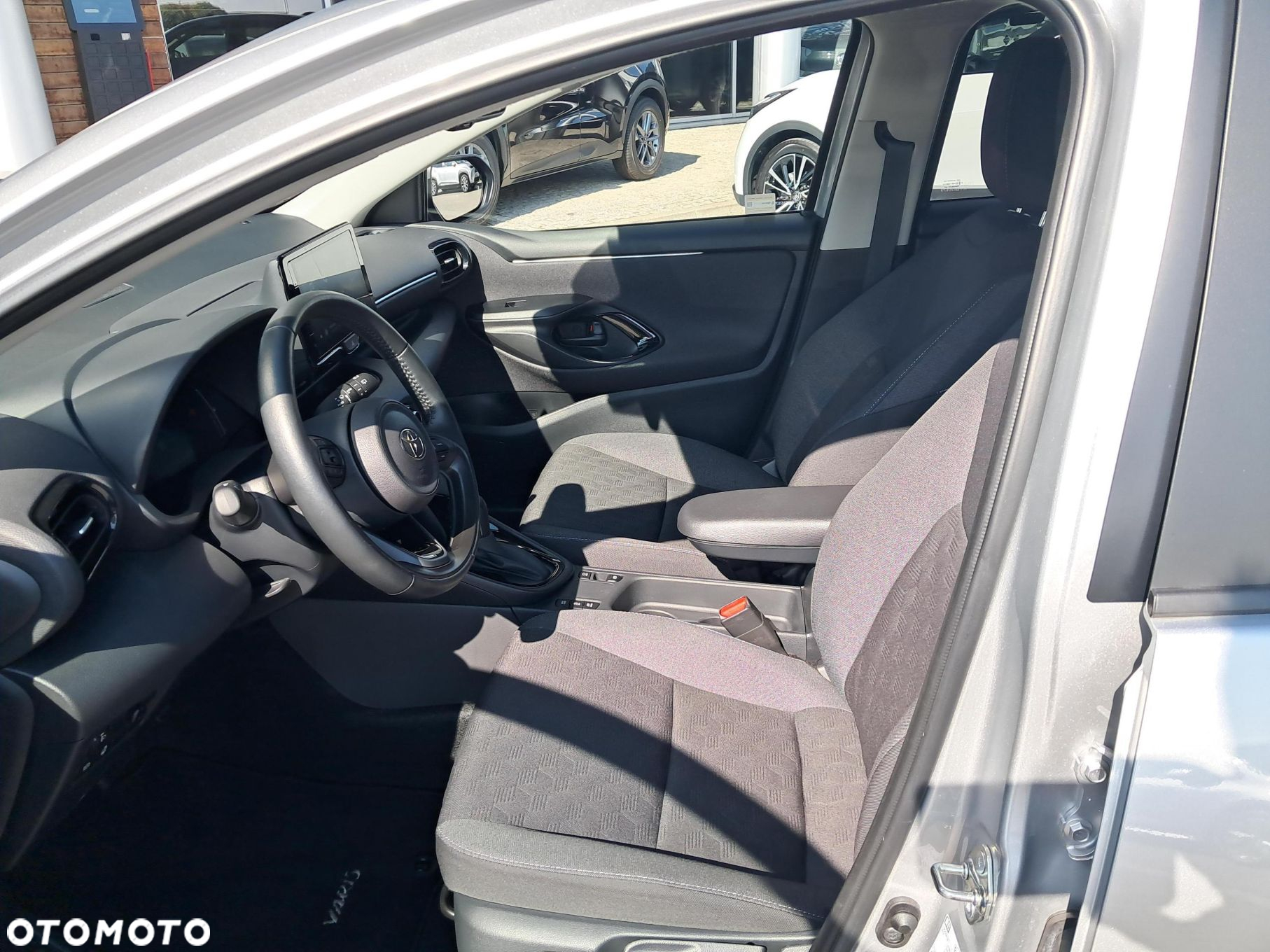Toyota Yaris Hybrid 1.5 Style - 13