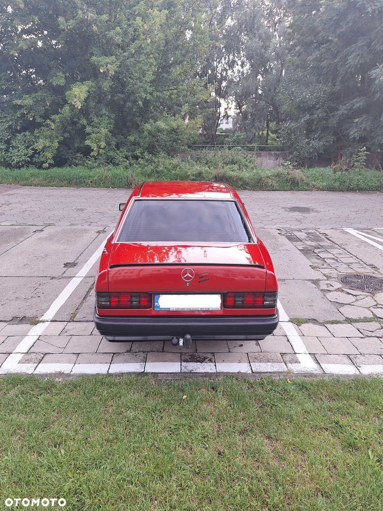 Mercedes-Benz W201 (190) - 6
