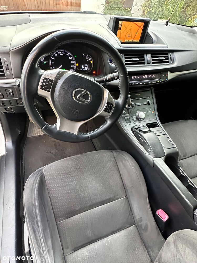 Lexus CT - 23