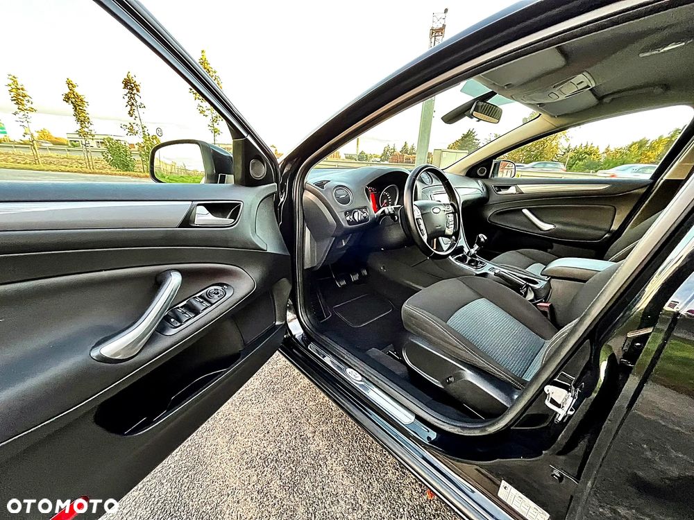 Ford Mondeo 2.0 TDCi Titanium - 15