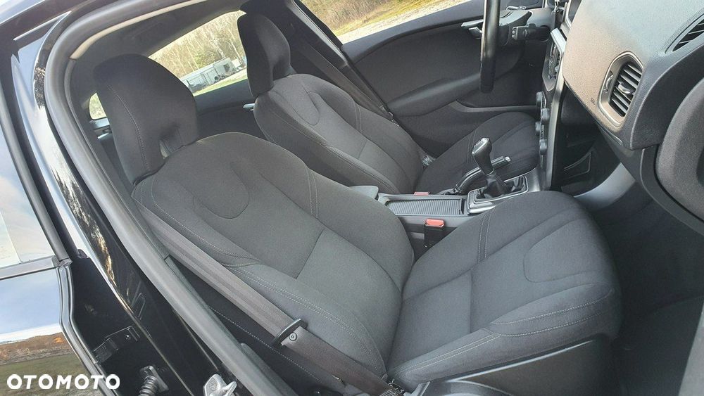 Volvo V40 D2 Kinetic - 8