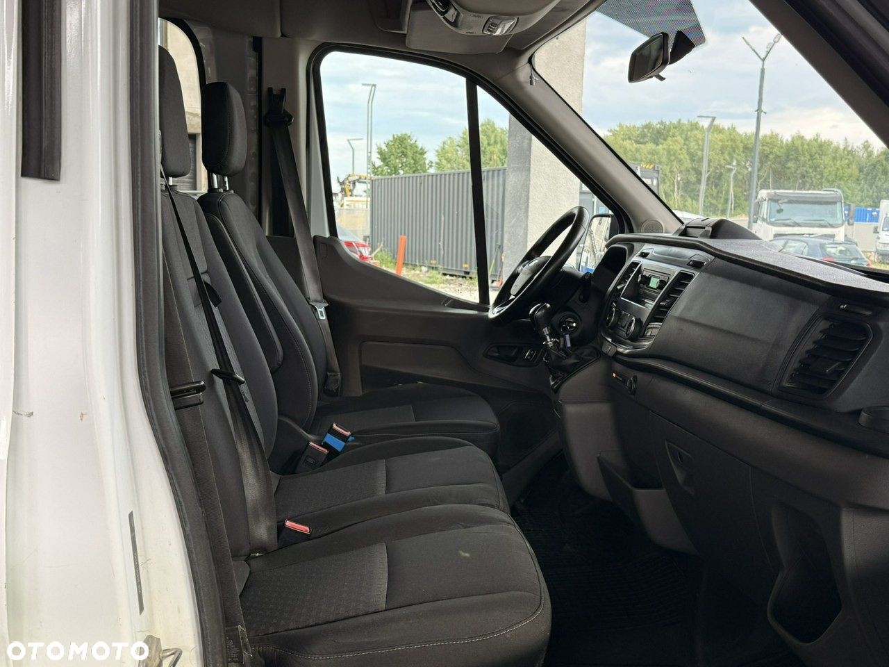 Ford Transit - 13