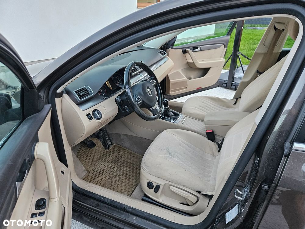 Volkswagen Passat 1.8 TSI Comfortline - 3