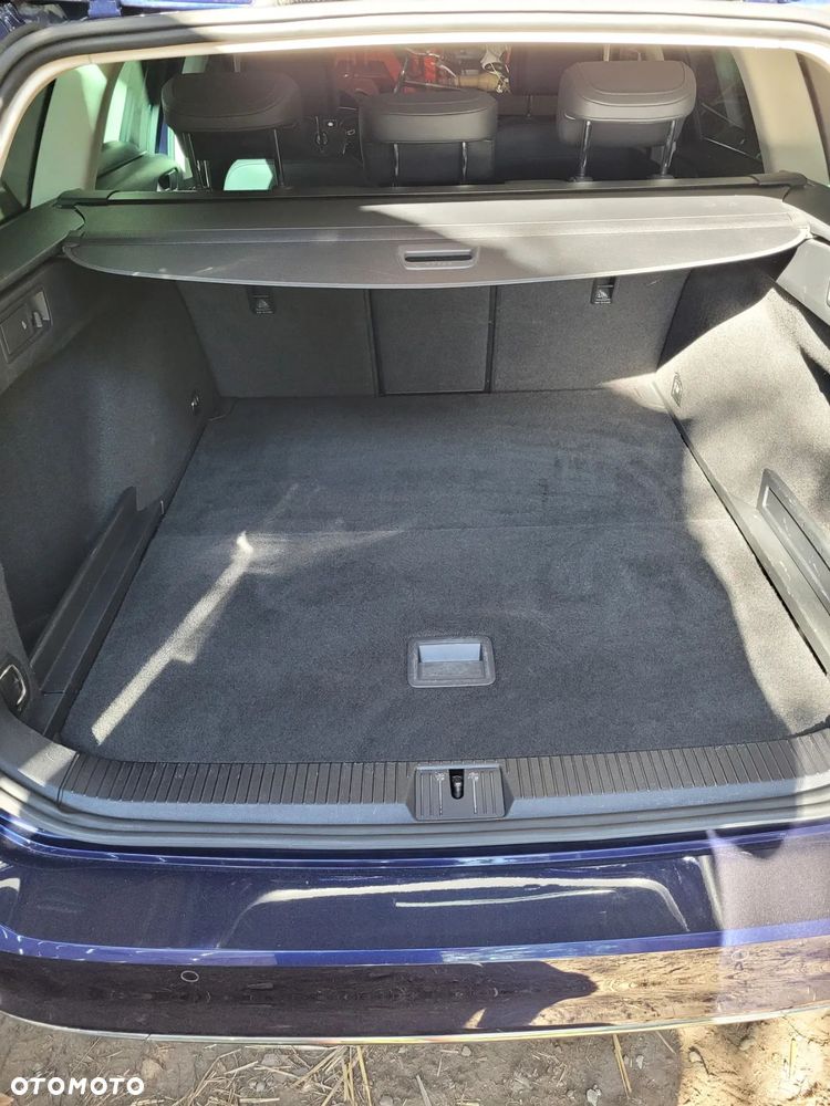 Volkswagen Passat 2.0 TDI SCR Highline - 26