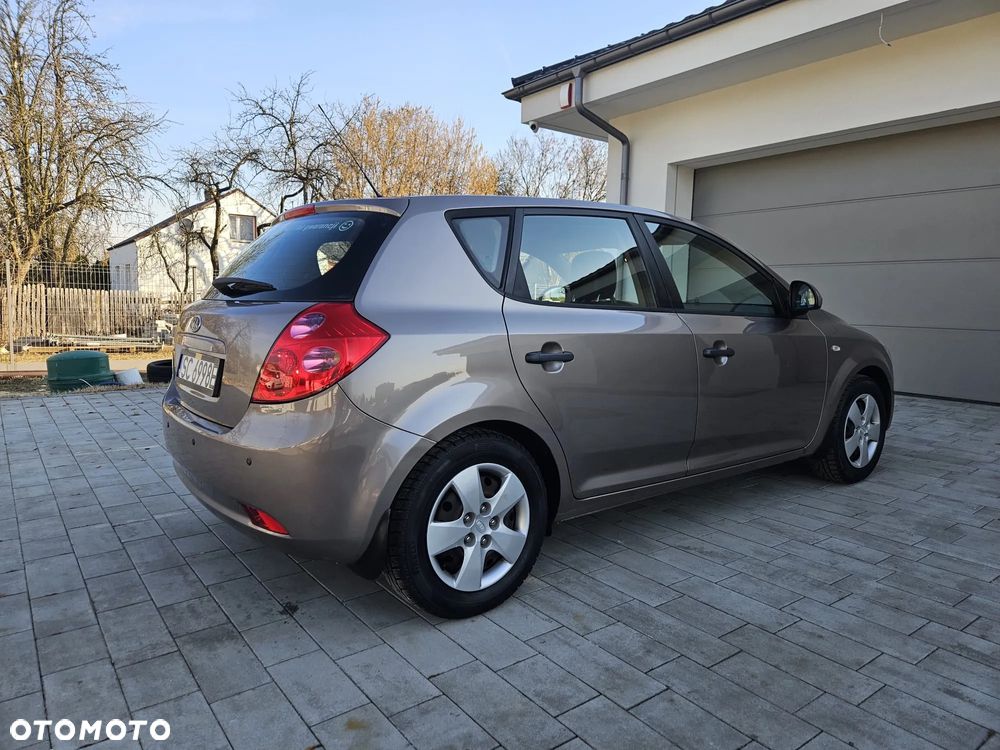 Kia Ceed 1.4 Comfort - 6