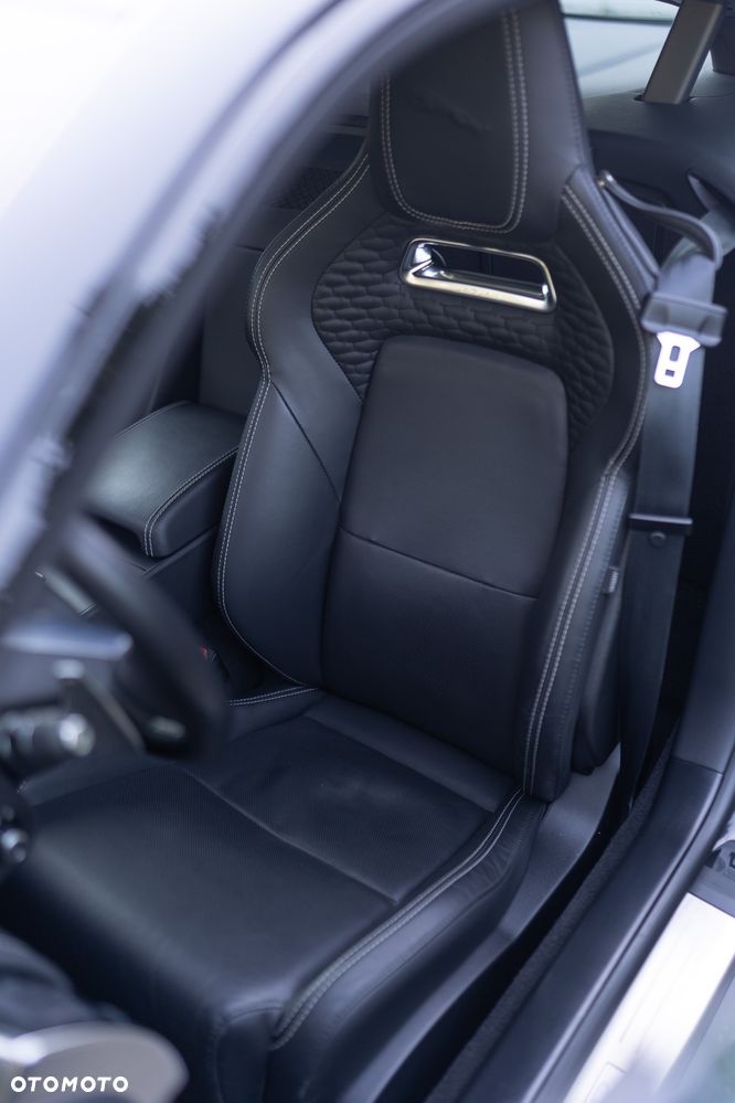 Jaguar F-Type 5.0 V8 S/C R-Dynamic - 10