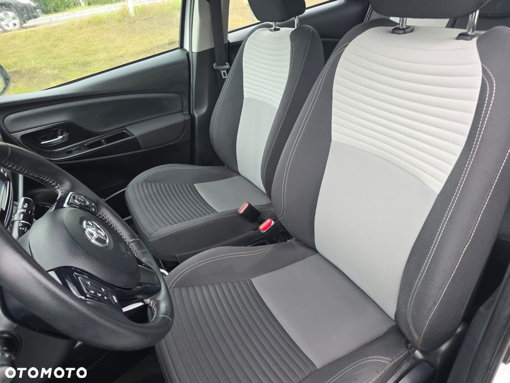 Toyota Yaris - 22