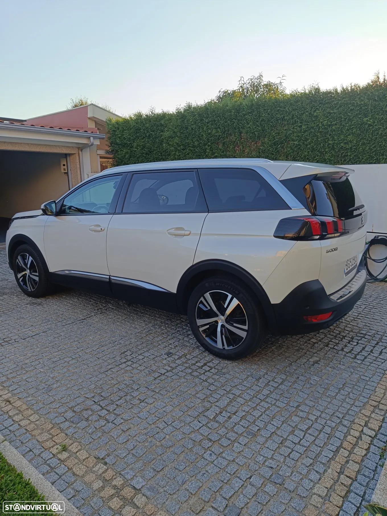 Peugeot 5008 1.5 BlueHDi Allure EAT8 - 4